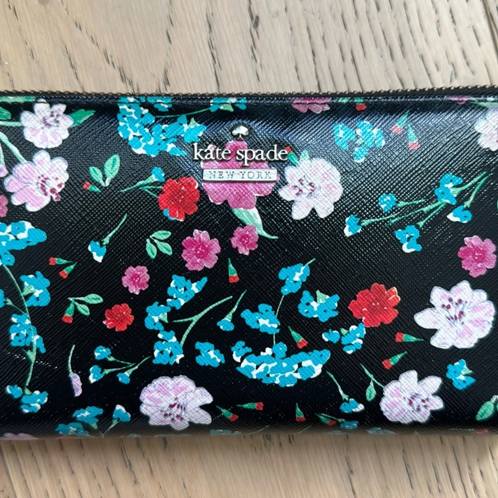 Kate Spade Floral Wallet
